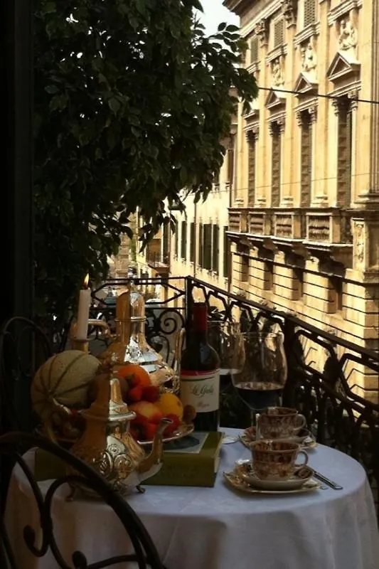 Residenza Borsari Bed & Breakfast Verona Italy